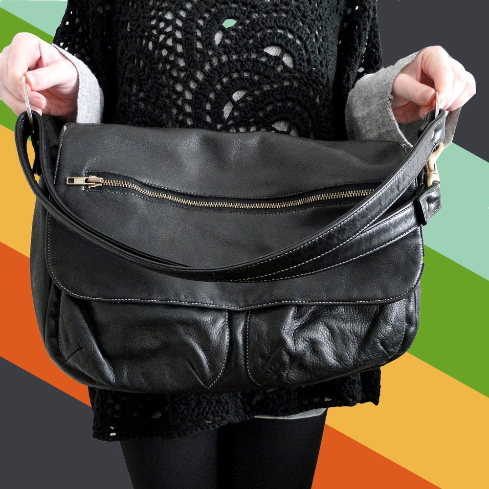 KIKI PEARL Black Bag